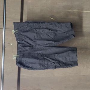 Women's Dalia Collection cargo shorts, gray, size 16W, 100% cotton.